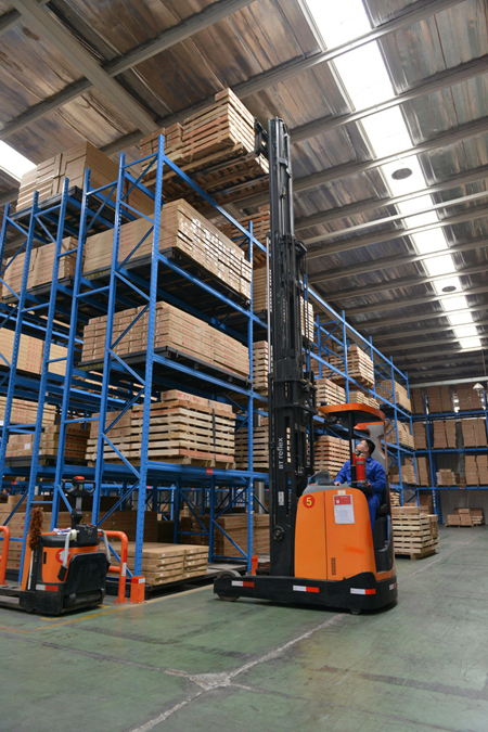 丰田叉车十年相伴，明珠家具高效物流背后的信赖与成长